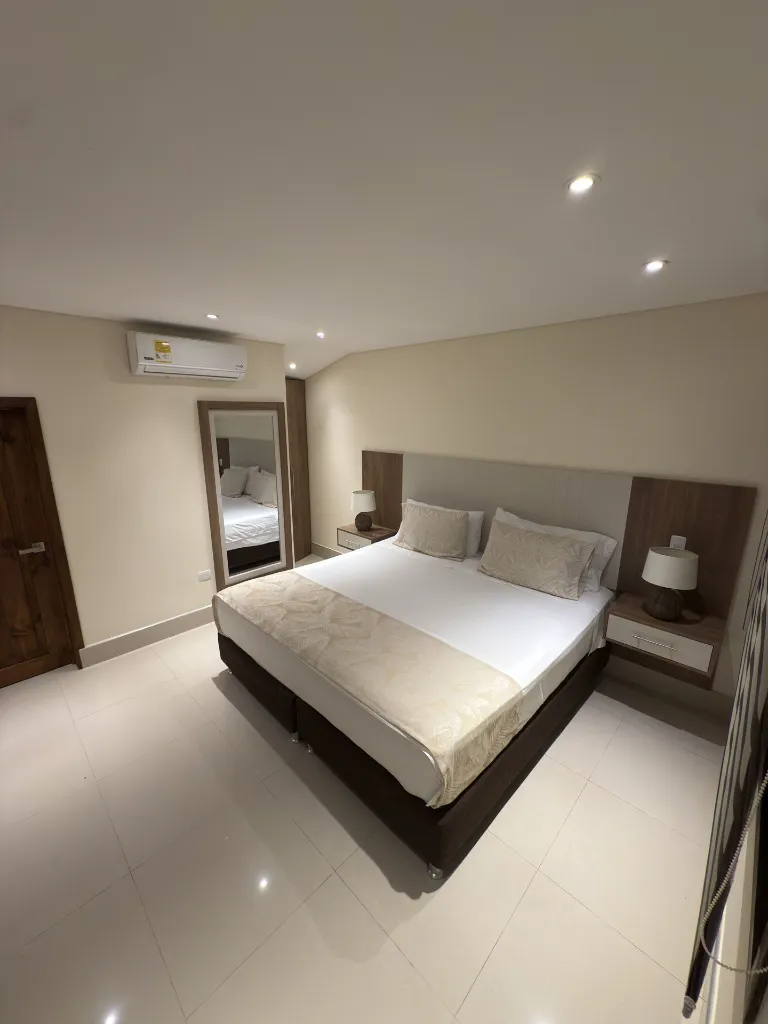 2BE ESTANAR CAMA KING.webp